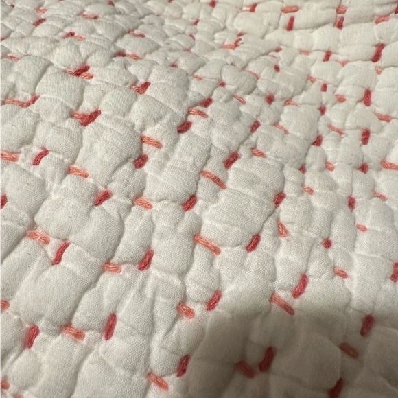 John Robshaw Hand Stitched king quilt Coverlet White -Red Stitches Cotton - Picture 2 of 4